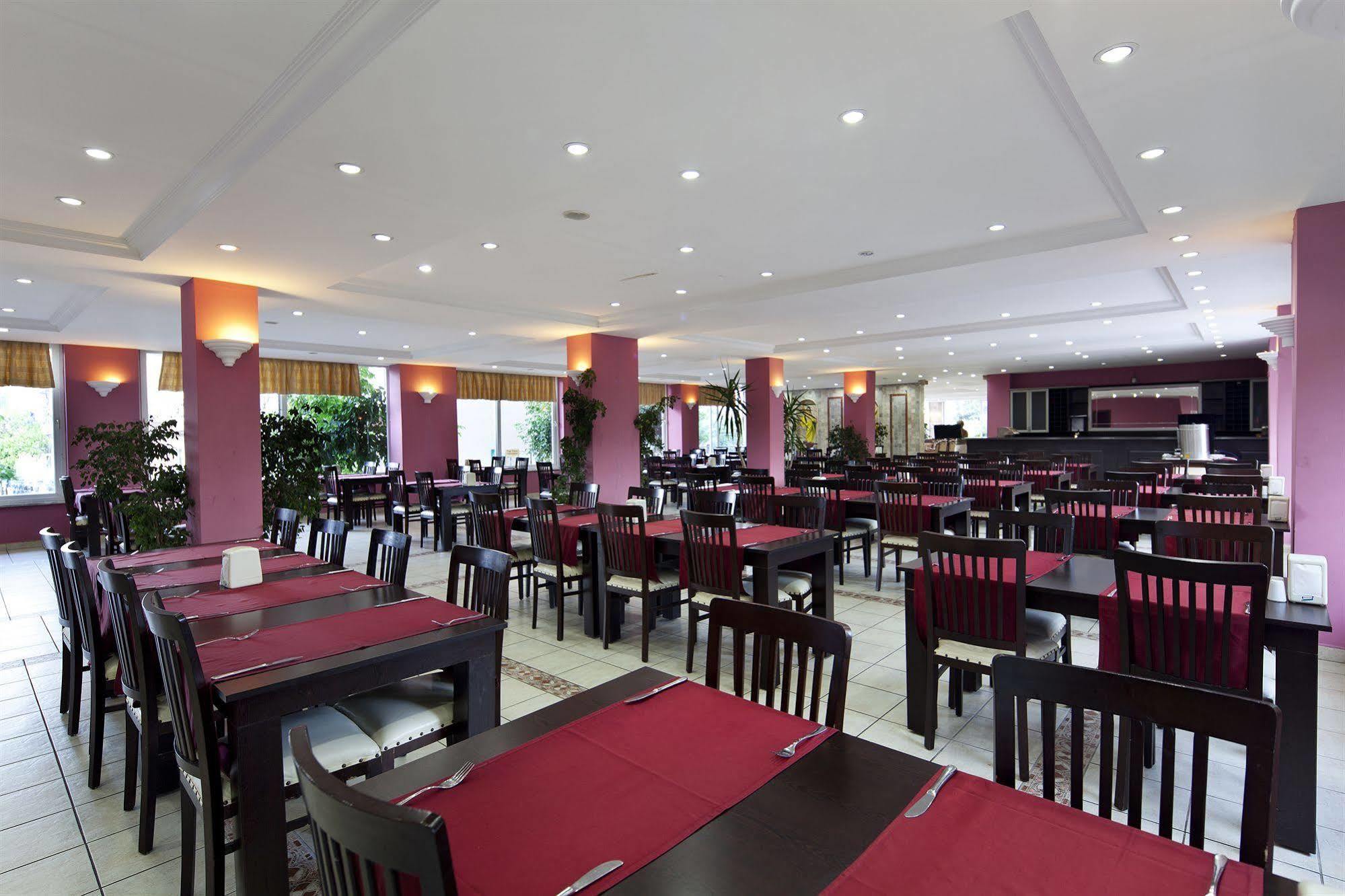 Larissa Garden Hotel 케메르 외부 사진