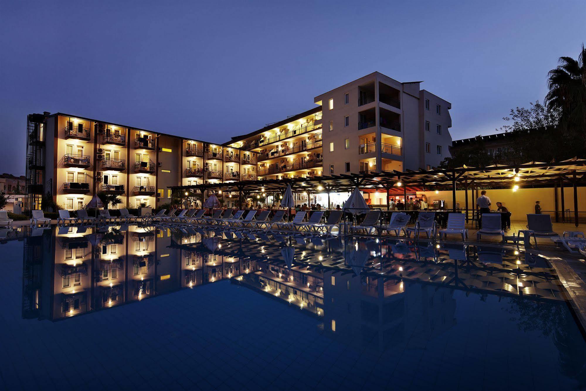Larissa Garden Hotel 케메르 외부 사진