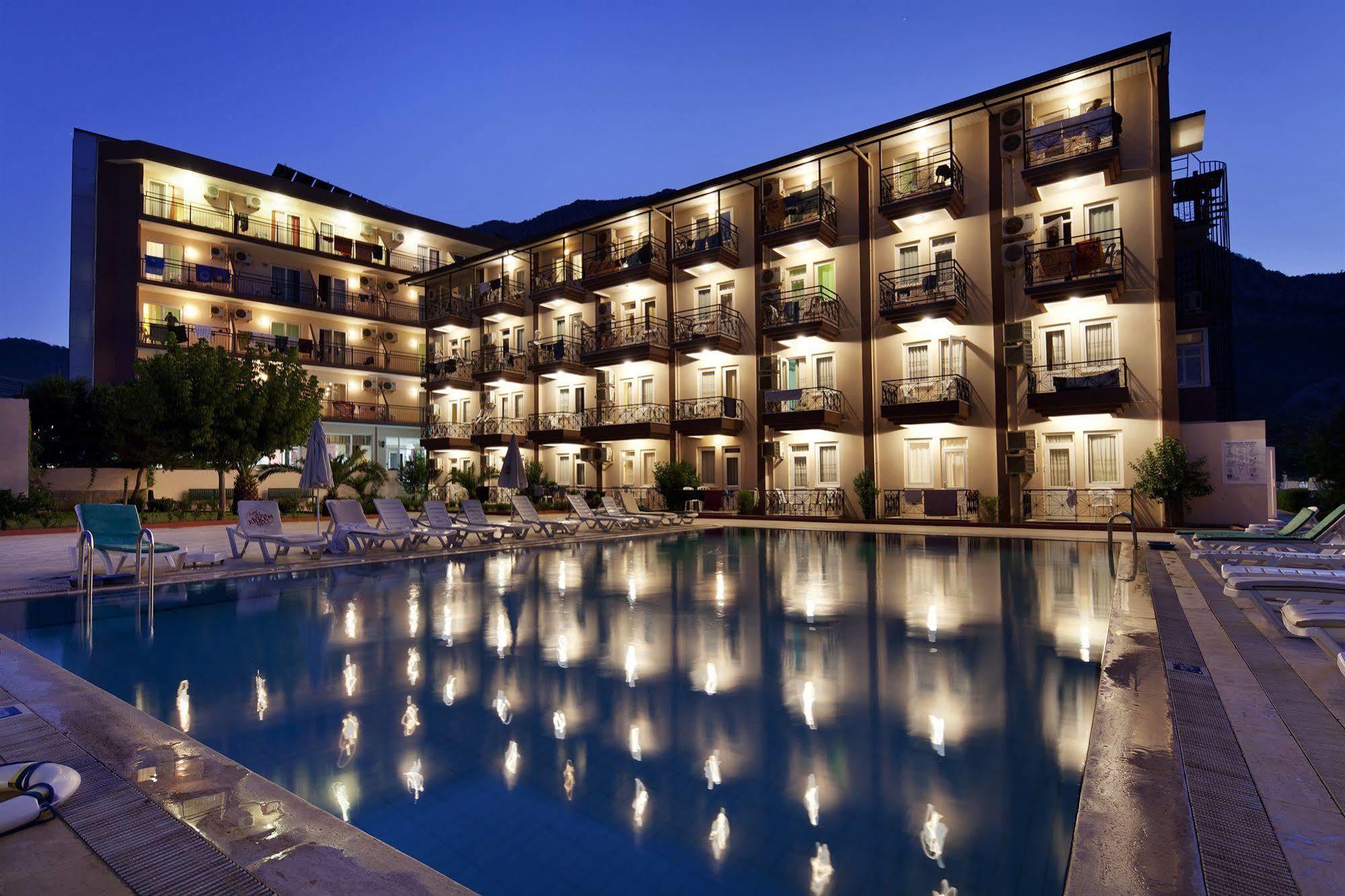 Larissa Garden Hotel 케메르 외부 사진